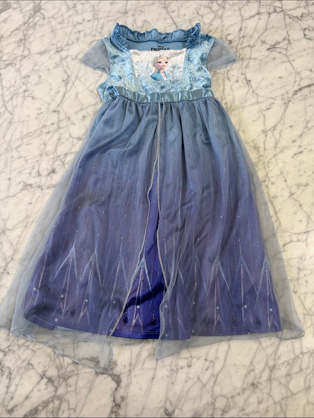 Disney Elsa Sz 5T Blue-Purple Princess nightgown